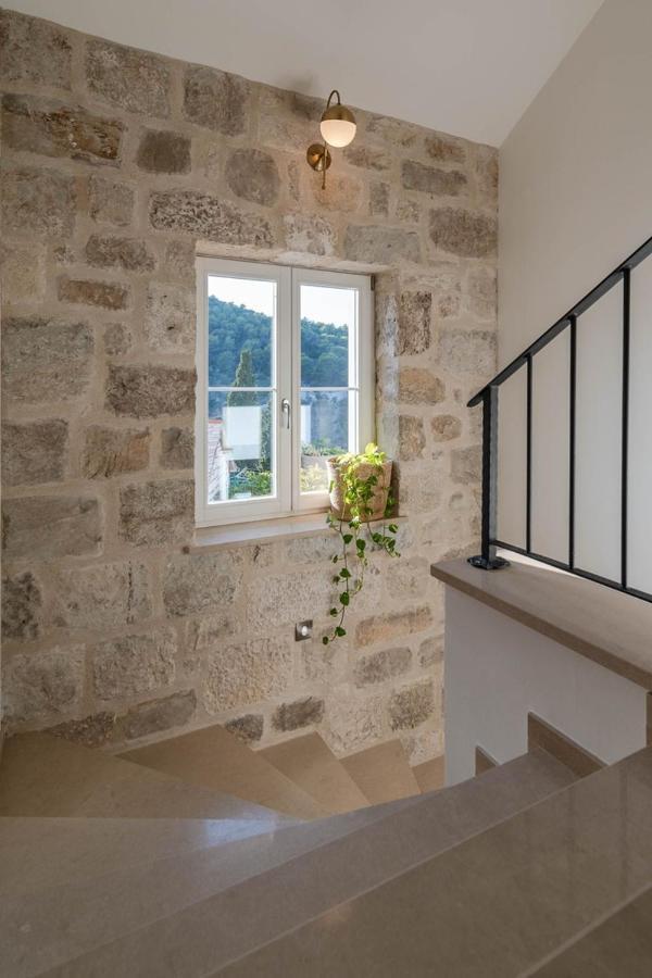 New Villa Ani! Traditional And Luxurious 4-Bedroom Villa With Heated Pool And Sea Views Postira Dış mekan fotoğraf